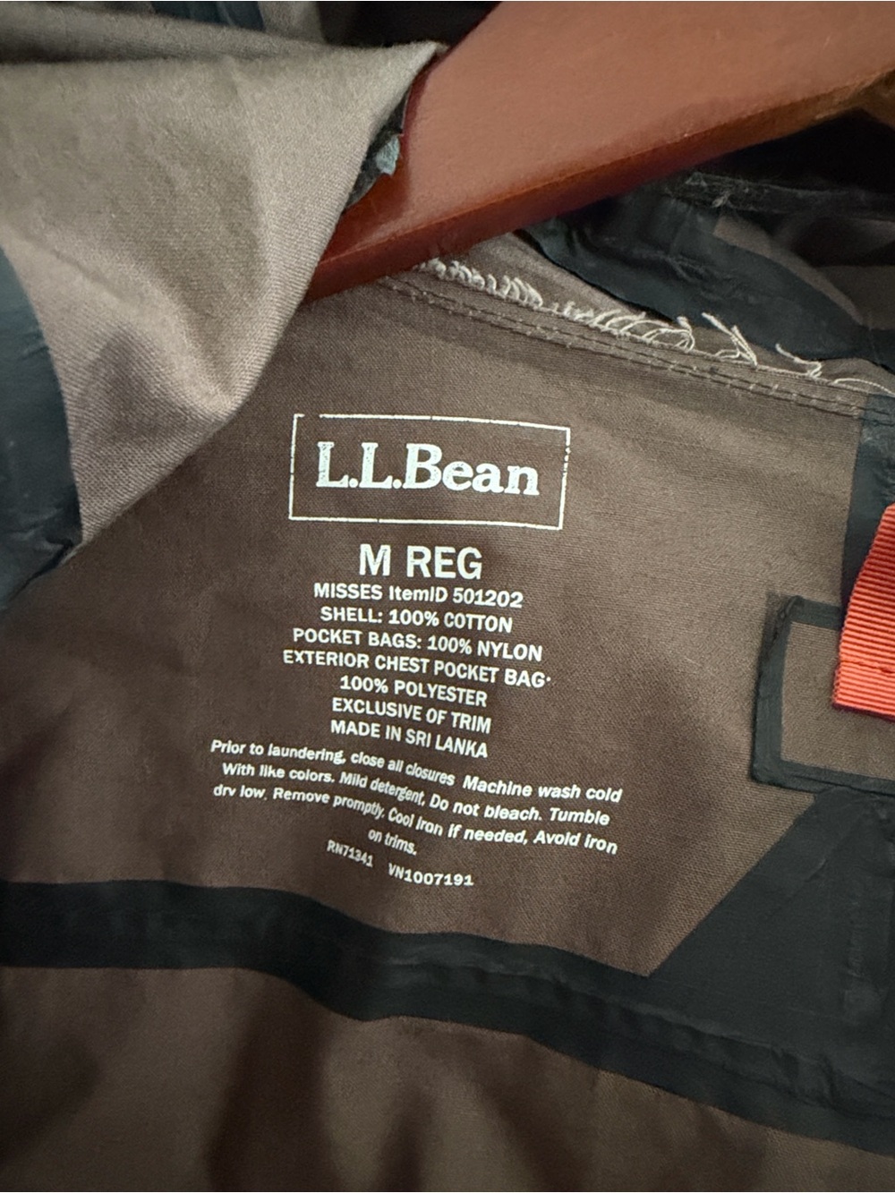 Women’s Jacket Subcategory Identification - Picture 2 of 4